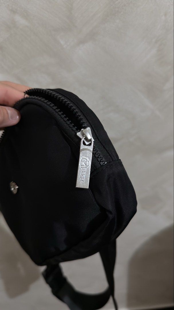 M Bagz Sling Bag (Category: Cross-body Bags) located in Las Pinas. Submitted by mharjrahm (Listing ID 1462181615, Image 2). Description: M Bagz Sling Bag Own Brand Nylon Material Sling Bag 1380 only laspiñas location.