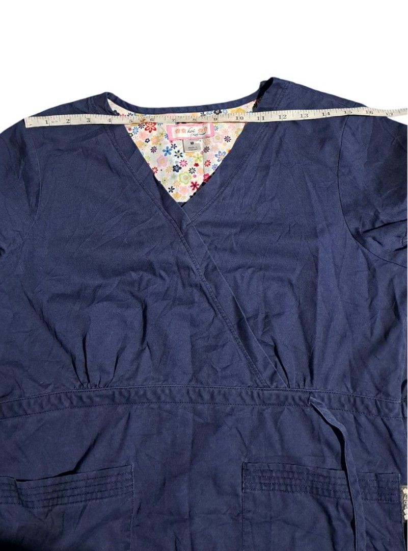 (M) Koi scrub top only (Category: Activewear) located in Tanauan. Submitted by scrubsuitshoppreloved (Listing ID 1462048465, Image 3). Description: .