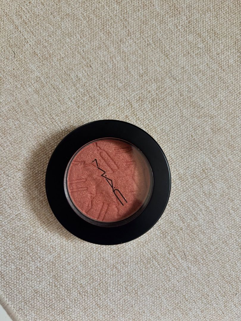 MAC Powder Blush - Peach Twist (Category: Makeup) located in Taguig. Submitted by unclatteredlife2124509 (Listing ID 1462103715, Image 1). Description: - MAC Powder Blush in shade 'Peaches' - Beautiful peachy-pink color with subtle shimmer - Embossed pattern still clear - Perfect for a healthy, natural flush - Comes in original compact with mirror Rfs: not my shade Swatched for 2-3x lang Does not come with the box but will make sure to securely p