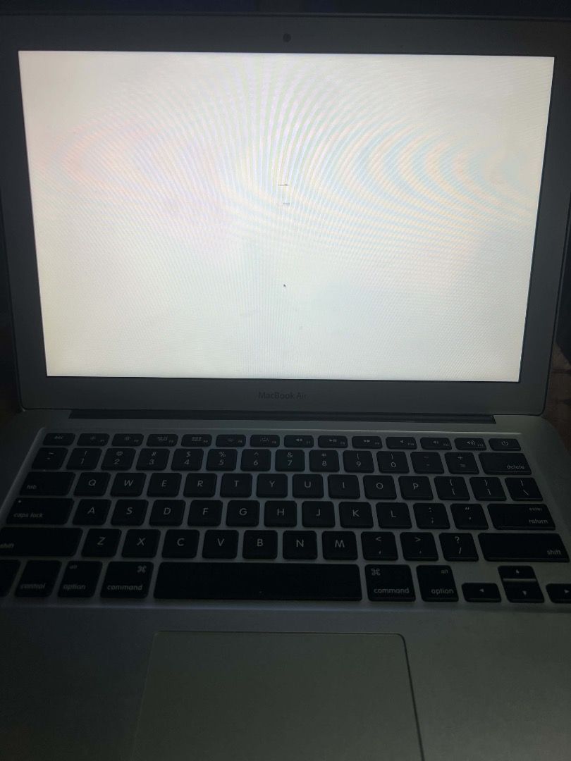 Macbook Air 2015 (Category: Laptops & Notebooks) located in Caloocan City. Submitted by angelacalu57121 (Listing ID 1462201323, Image 1). Description: Macbook Air 2015 (256gb) Lcd Issue negotioable.