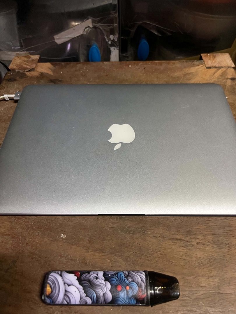 Macbook Air 2015 (Category: Laptops & Notebooks) located in Caloocan City. Submitted by angelacalu57121 (Listing ID 1462201323, Image 3). Description: Macbook Air 2015 (256gb) Lcd Issue negotioable.