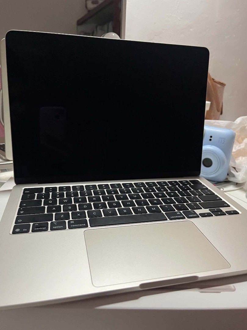 MacBook Air M5 13' inch Starlight (Category: Laptops & Notebooks) located in Cainta. Submitted by mymcdreamy (Listing ID 1462231996, Image 2). Description: Macbook Air M5 13” Starlight 16GB RAM 512GB Storage Complete set with box No dents/scratches Warranty till July 2027 2 months old 100%battery health 50 CC meetup only.