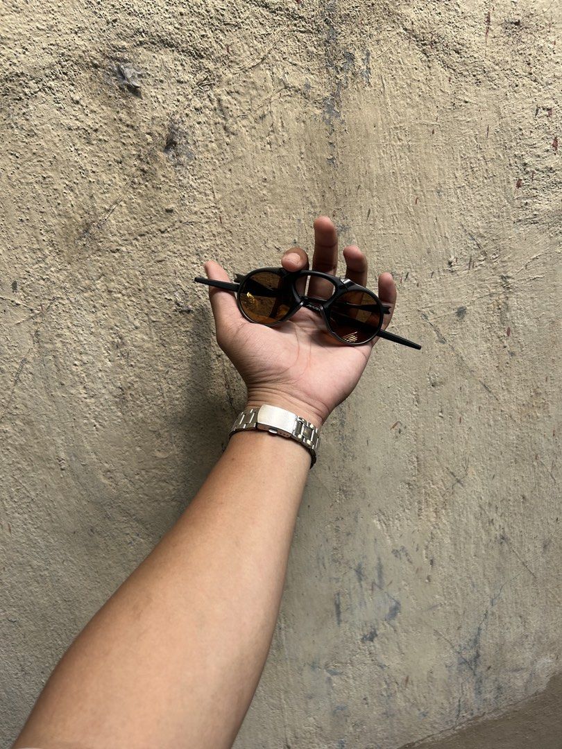 MADMAN OAKLEY (Category: Sunglasses & Eyewear) located in Manila. Submitted by cy_bakz (Listing ID 1462085075, Image 2). Description: JAPAN SUPLUS BOUGHT EXCELLENT CONDITION .
