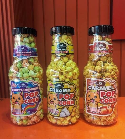 Majesty flavor popcorn 260 grams (Category: Packaged & Instant Food) located in Manila. Submitted by presyongmasa (Listing ID 1462184523, Image 1). Description: Majesty flavor popcorn 260 grams ₱150.00 each Flavor Choices : 🍿 Caramel 🍿 Creamy 🍿 Fruity Rainbow Shipping fee shoulder by buyer Payment today next day ship out 🛵 Send me direct message for inquiries Location Tondo Manila.