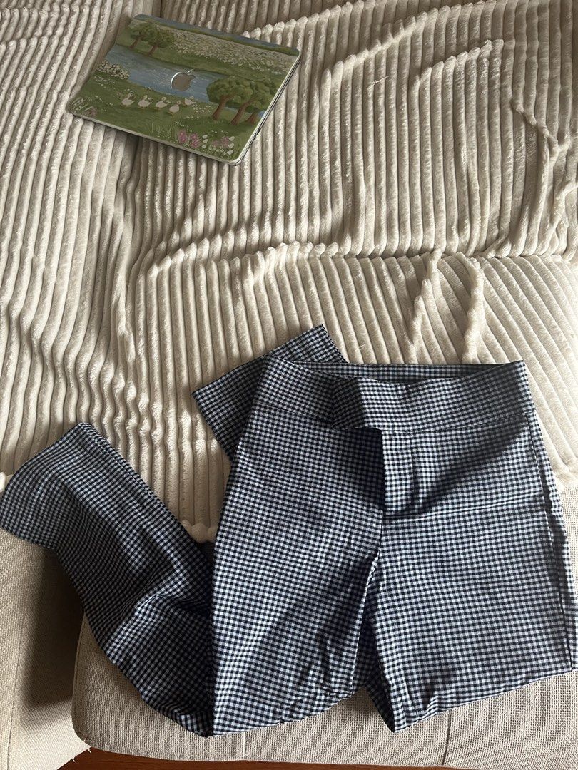 mango gingham checked top (Category: Sleeveless) located in Pasig City. Submitted by outofcountry_until_oct12 (Listing ID 1462076975, Image 3). Description: also sold as set. for ref i am 5'3.6 32A 25 waist.