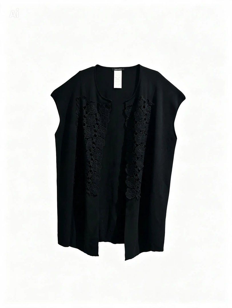 MARINA RINALDI (Category: Coats, Jackets and Outerwear) located in Davao. Submitted by sart0ria85 (Listing ID 1462181245, Image 1). Description: A black blouse vest with lace on breast part down to hemline. 63%VISCOSE 37% POLYAMIDE MADE IN ITALY 🇮🇹 LARGE. Size 8 EXCELLENT CONDITION (92/100) .