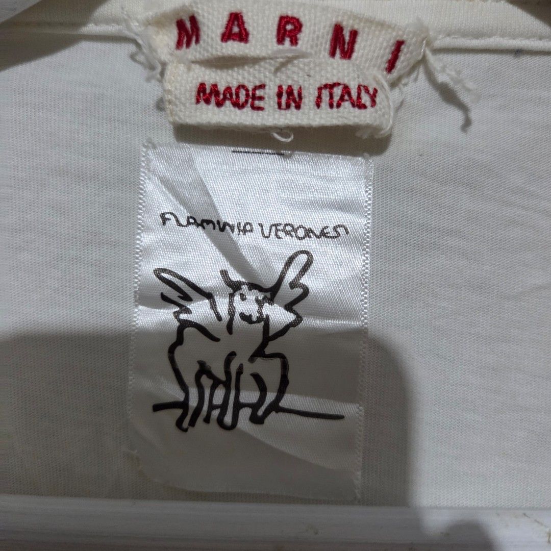MARNI TOP (Category: Luxury Apparel) located in Santiago. Submitted by fromboxes (Listing ID 1462160696, Image 3). Description: Like new Ships thru J&T Isabela North Luzon Shipping Nationwide No rush shipping 😊😊.
