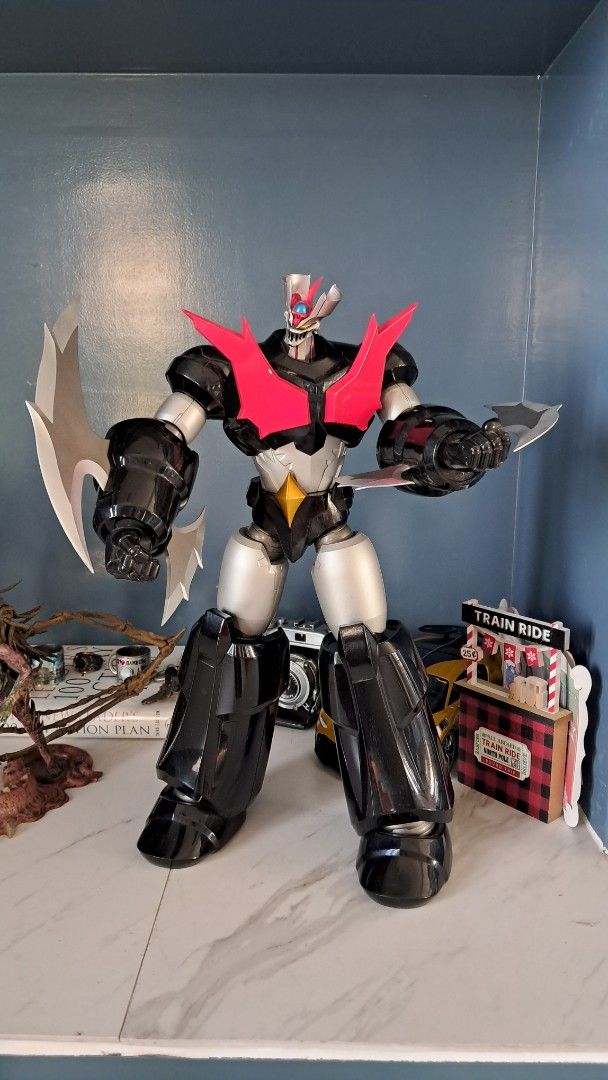 Mazinger Z Diecast Robot Figure (Category: Figurines & Statues) located in Santa Rosa. Submitted by majanice (Listing ID 1462057701, Image 1). Description: Shin Mazinger Zero: Mazinger ZERO - HEAVYMETAL [Art Storm] Height: Approximately 370mm (37 cm / 14.6 inches) Weight: Around 5.4 kg to 6.5 kg Large, detailed Mazinger Z diecast robot figure. Highly articulated joints for dynamic posing. includes signature Mazinger Z weapons Perfect addition to 