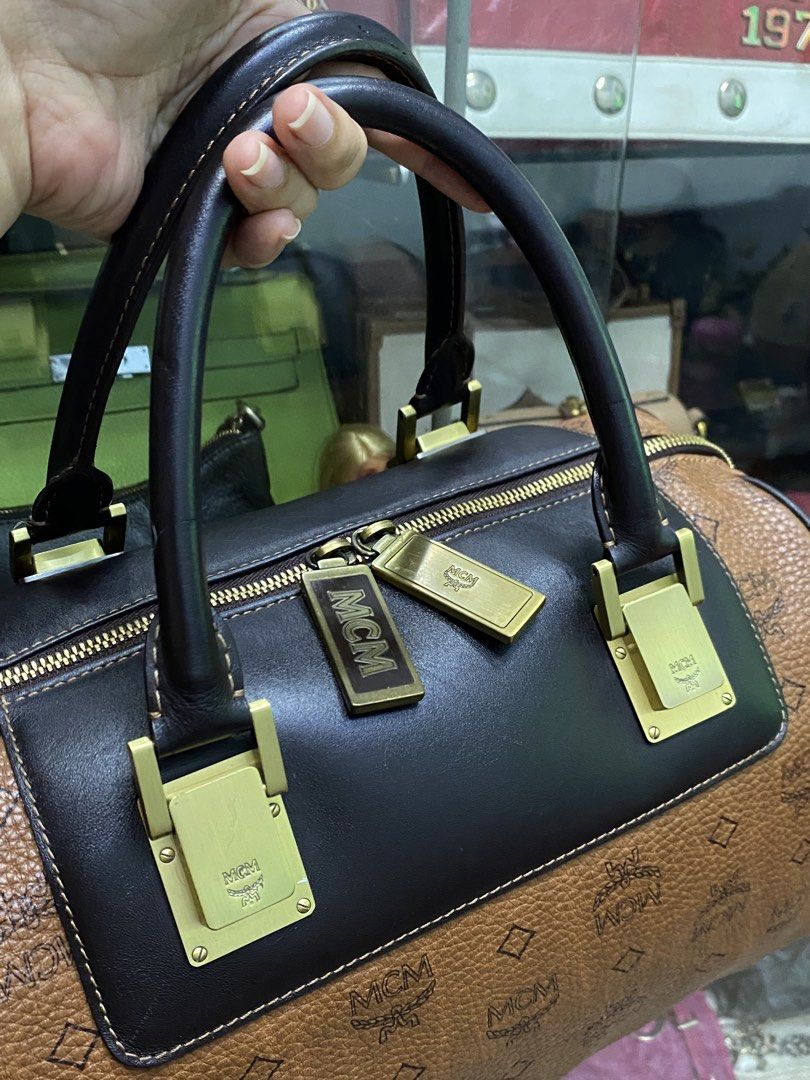 MCM Boston bag (Category: Announcements) located in San Mateo. Submitted by kluxuryy (Listing ID 1462232343, Image 2). Description: OFFER YOUR PRICE NEGOTIABLE Auth💯.