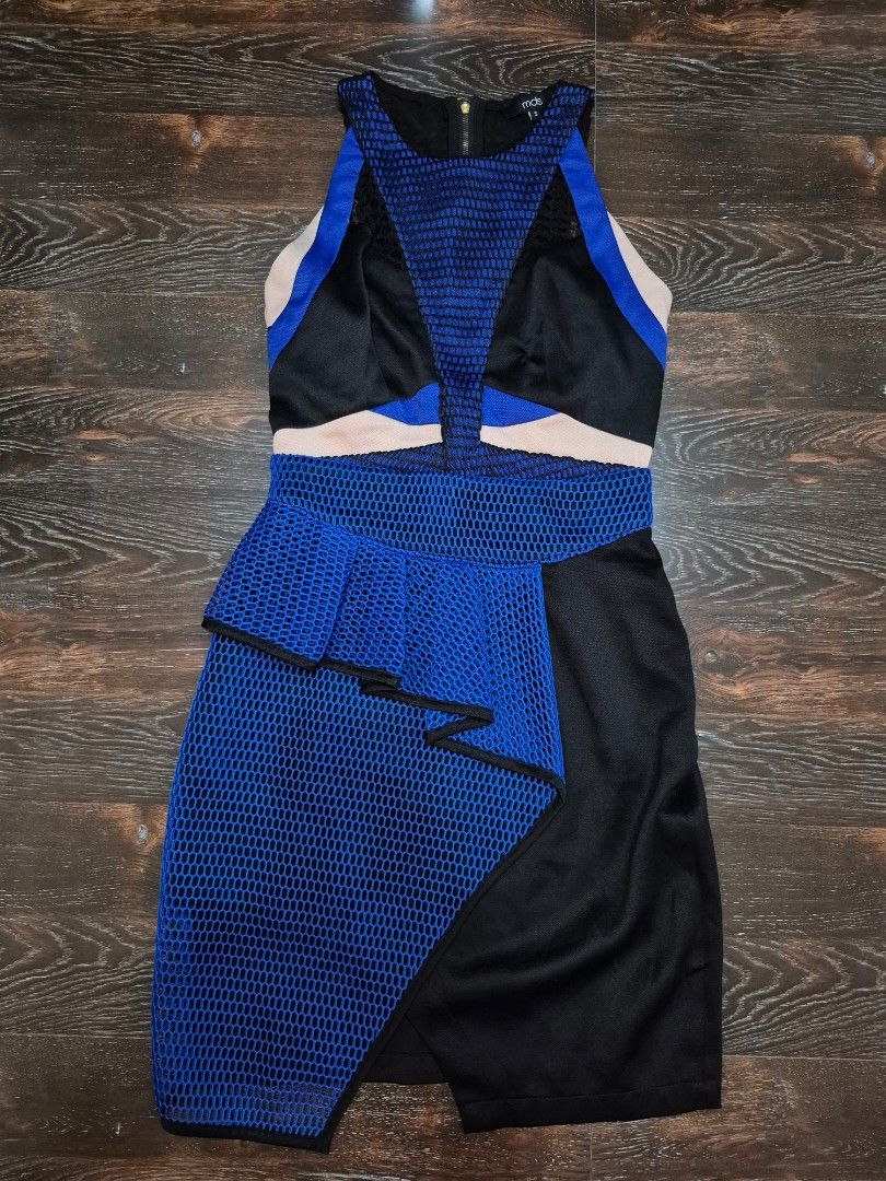 MDS Blocked Dress (Category: Dresses) located in Santa Cruz. Submitted by deenem (Listing ID 1462049106, Image 2). Description: Small on Tag Bust: 17(34) Waist: 12.5(25) highwaist Lenght: 34.