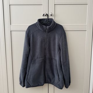 (Category: ) located in . Submitted by mywardrobe6 (Listing ID 1462132203, Image 1). Description: .