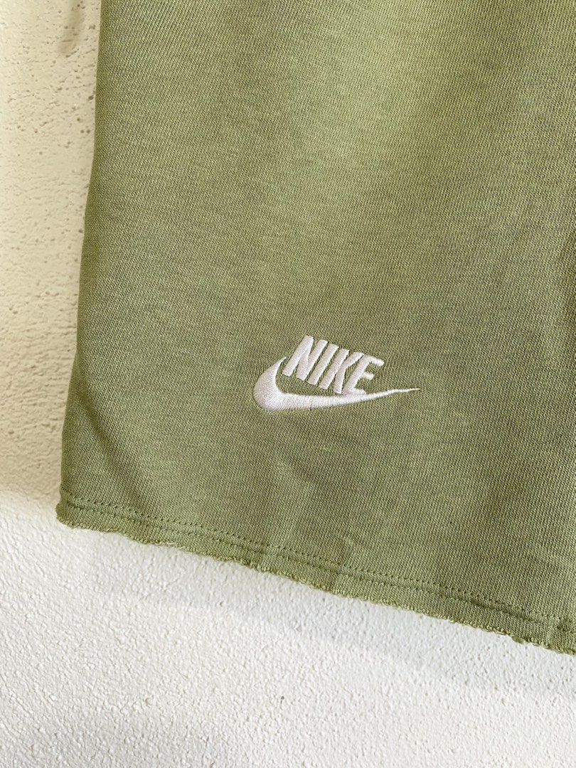 Men’s Nike Sweat Short (Category: Shorts) located in Goa. Submitted by dandd_thrift_goods (Listing ID 1462139835, Image 3). Description: .