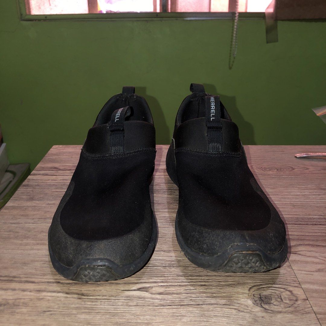 Merrell Men's 1SIX8 Mesh Moc Black (Category: Sneakers) located in Antipolo. Submitted by minitaco (Listing ID 1462043263, Image 2). Description: Size 8, Damaged only at the back of the heel - Synthetic leather and fabric upper - Breathable mesh lining - EVA midsole for cushion - Mselect Grip outsole.