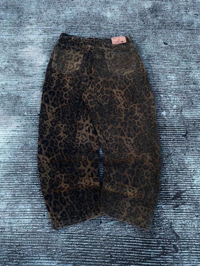 MERSHIER MASSIVE LEOPARD HARD DENIM🔥 (Category: Clothes Drying Rack) located in Caloocan City. Submitted by lookforbikes (Listing ID 1462198772, Image 1). Description: MERSHIER MASSIVE LEOPARD HARD DENIM🔥 "HARD/THICK/HEAVY" "10/10 CONDITION" "10/10 COLORRATE" "10/10 baggy fit" "w 32-33" "L" 42 "T" 15 "H" 10.