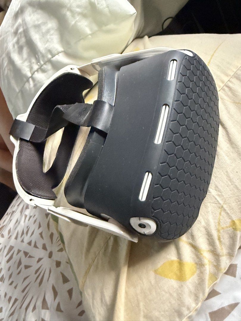 Meta Quest 2 VR Headset with Controllers and Case (Category: Others) located in Pasig City. Submitted by emckjtze (Listing ID 1462038776, Image 3). Description: - Meta Quest 2 VR Headset - Two Controllers Included - Protective Carrying Case - Everything neatly organized in the case - Perfect for immersive gaming and virtual experiences - Ready for a new owner WITH BOX.