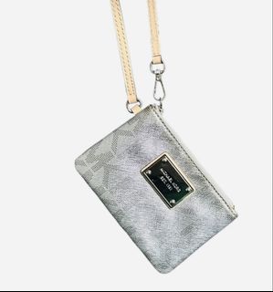 (Category: ) located in . Submitted by click_authentic_shop (Listing ID 1462131425, Image 1). Description: .