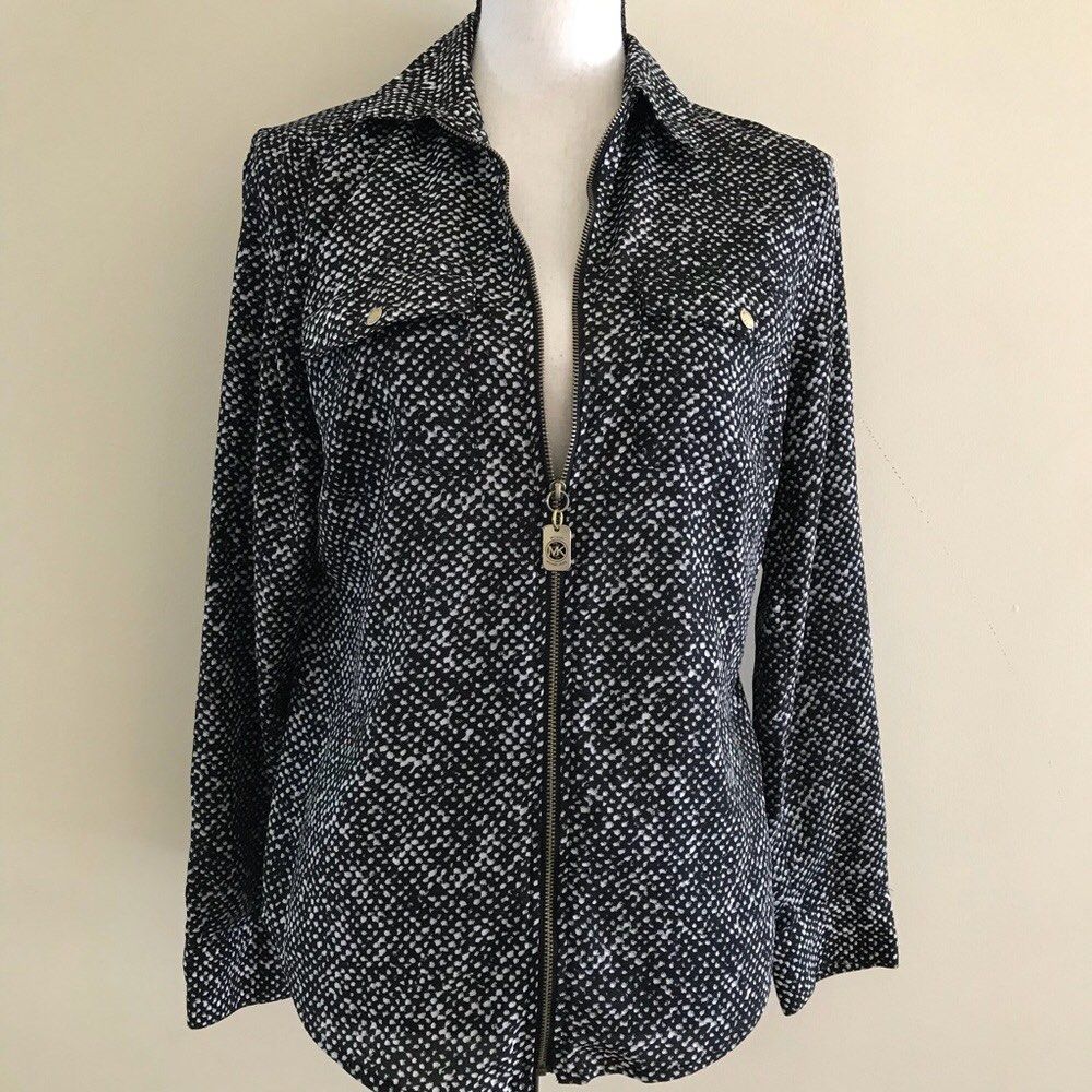 MICHAEL KORS LONGSLEEVE (Category: Longsleeves) located in Santa Rosa. Submitted by eceldg05 (Listing ID 1462106718, Image 1). Description: MICHAEL KORS Blk & white speckled zip front longsleeve 3/4 can do also Medium Bnw cond.