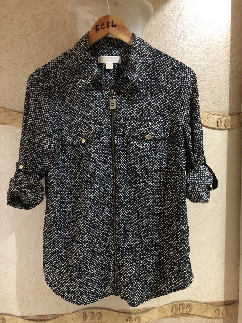 MICHAEL KORS LONGSLEEVE (Category: Longsleeves) located in Santa Rosa. Submitted by eceldg05 (Listing ID 1462106718, Image 2). Description: MICHAEL KORS Blk & white speckled zip front longsleeve 3/4 can do also Medium Bnw cond.