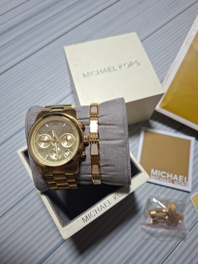 Michael Kors MK-5770 (Category: Women's Watches) located in Manila. Submitted by briannekevin (Listing ID 1462181084, Image 2). Description: Rfs: Hindi na nagagamit. Need funds..