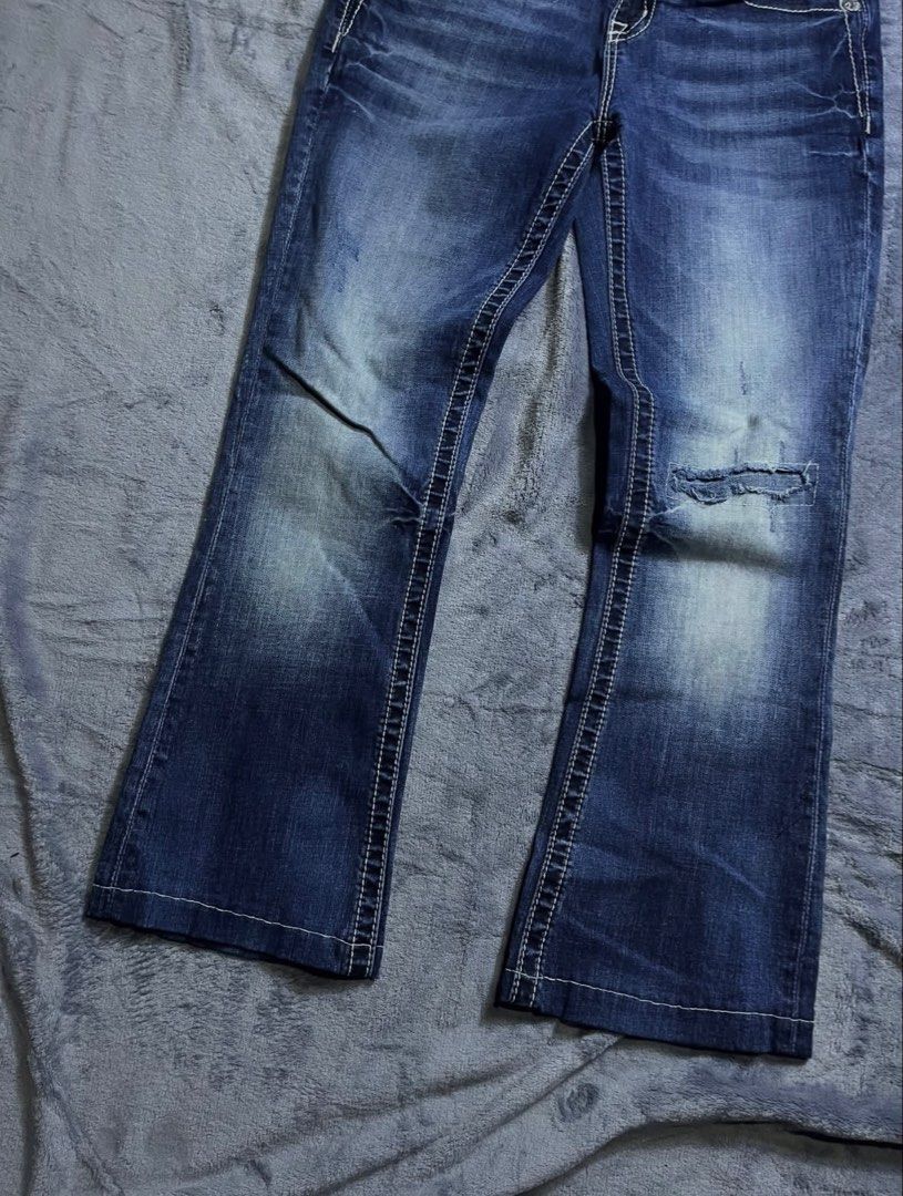 Miss Me bootcut pants (Category: Jeans) located in San Pedro. Submitted by classychic.couture (Listing ID 1462132719, Image 2). Description: - waist 28-30 | hips 36 | length 34 - excellent condi - issue: shortened length.