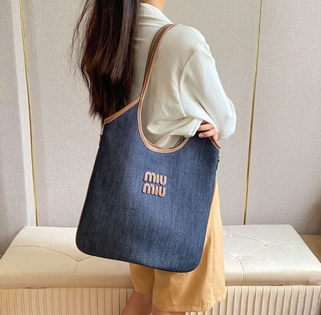 miu ivy tote bag (Category: Beach Bags) located in Quezon City. Submitted by japanandsingaporeluxepreloved (Listing ID 1462047102, Image 1). Description: .