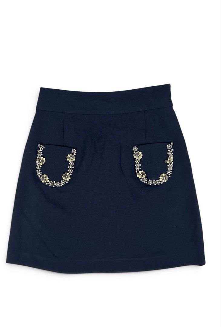 Miu Miu Navy (Category: Skirts) located in Manila. Submitted by draftdrops (Listing ID 1462049869, Image 1). Description: Front pocket design with and excellent Waistline :28 Length :20.