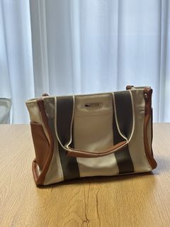 （分類：）位於 。 由 ttylee 提交（商品編號 1462146305，圖片 1）。簡介： 。