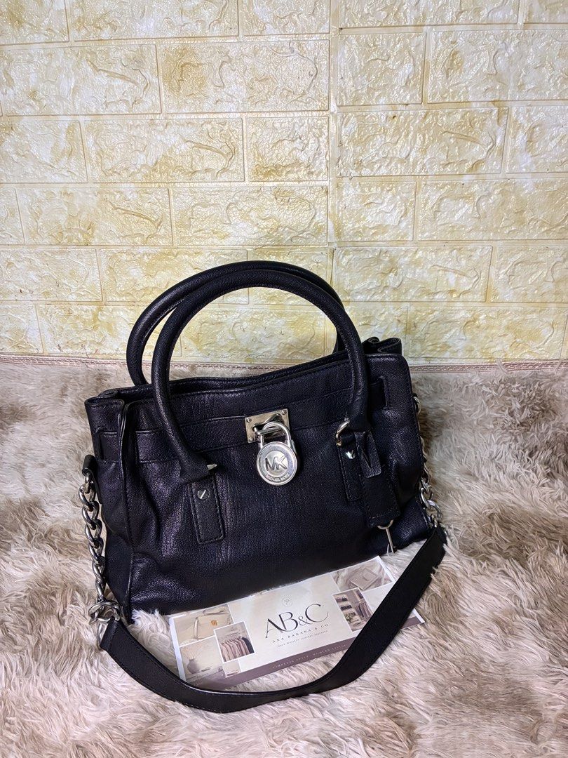 MK Hamilton Genuine Leather (Category: Shoulder Bags) located in Subic. Submitted by anabananaco. (Listing ID 1462205069, Image 1). Description: Guaranteed authentic 👌preloved bags 👜 from Japan 🇯🇵 .