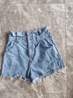 (Category: ) located in . Submitted by lil_ms_coco (Listing ID 1462047277, Image 1). Description: .