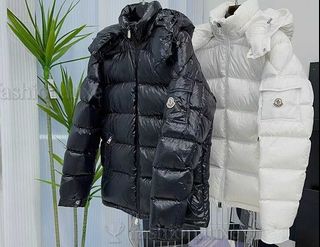 (Category: ) located in . Submitted by fashion.luxe.collection (Listing ID 1462105394, Image 1). Description: .