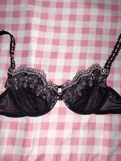 (Category: ) located in . Submitted by ilovecoquette (Listing ID 1462152919, Image 1). Description: .