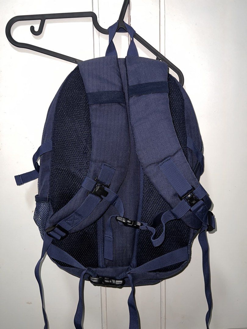 Mountain Warehouse 18L Bolt Backpack (Category: Backpacks) located in Tanza. Submitted by shunsuiiii (Listing ID 1462255765, Image 3). Description: - RFS: Decluttering - Payment: Gotyme/Maribank/Gcash.