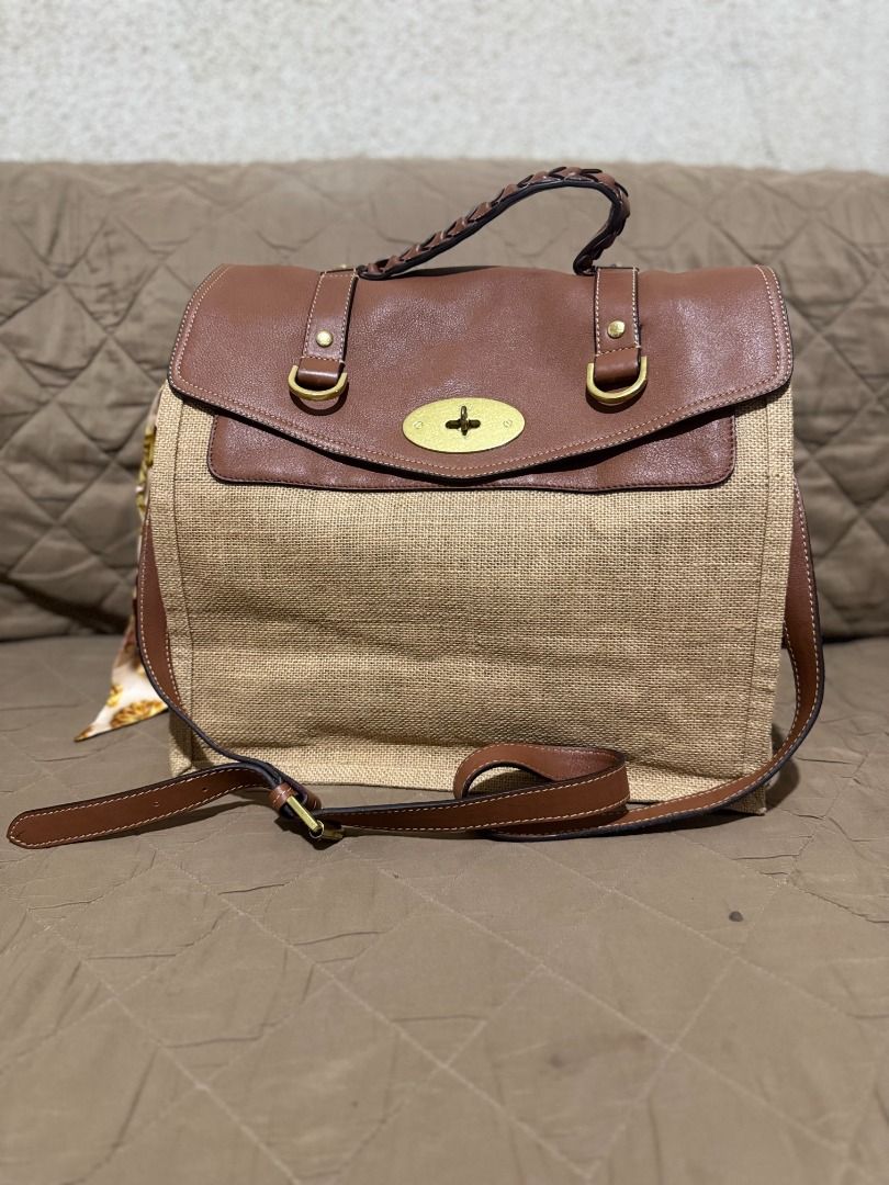 MULBERRY TOTE BAG (Category: Luxury Bags & Wallets) located in San Pablo. Submitted by calmhawk.60c993 (Listing ID 1462138090, Image 1). Description: MULBERRY LARGE SIZE KASYA PO ANG 16INCHES LAPTOP.. SUPER NICE LIKE LIKE NEW WITH SLING... NO TAG INSIDE SINCE RATTAN STYLE SIYA PWEDE PANG OUTFIT NG REACH TITA.