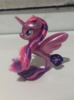(Category: ) located in . Submitted by the_shining_armor (Listing ID 1462113396, Image 1). Description: .