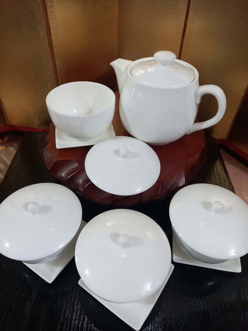 Narumi Bone China White Tea Cup Set (Category: Coffee & Tea Tableware) located in Naga. Submitted by happeemarket (Listing ID 1462212502, Image 2). Description: No box Bnew condition.