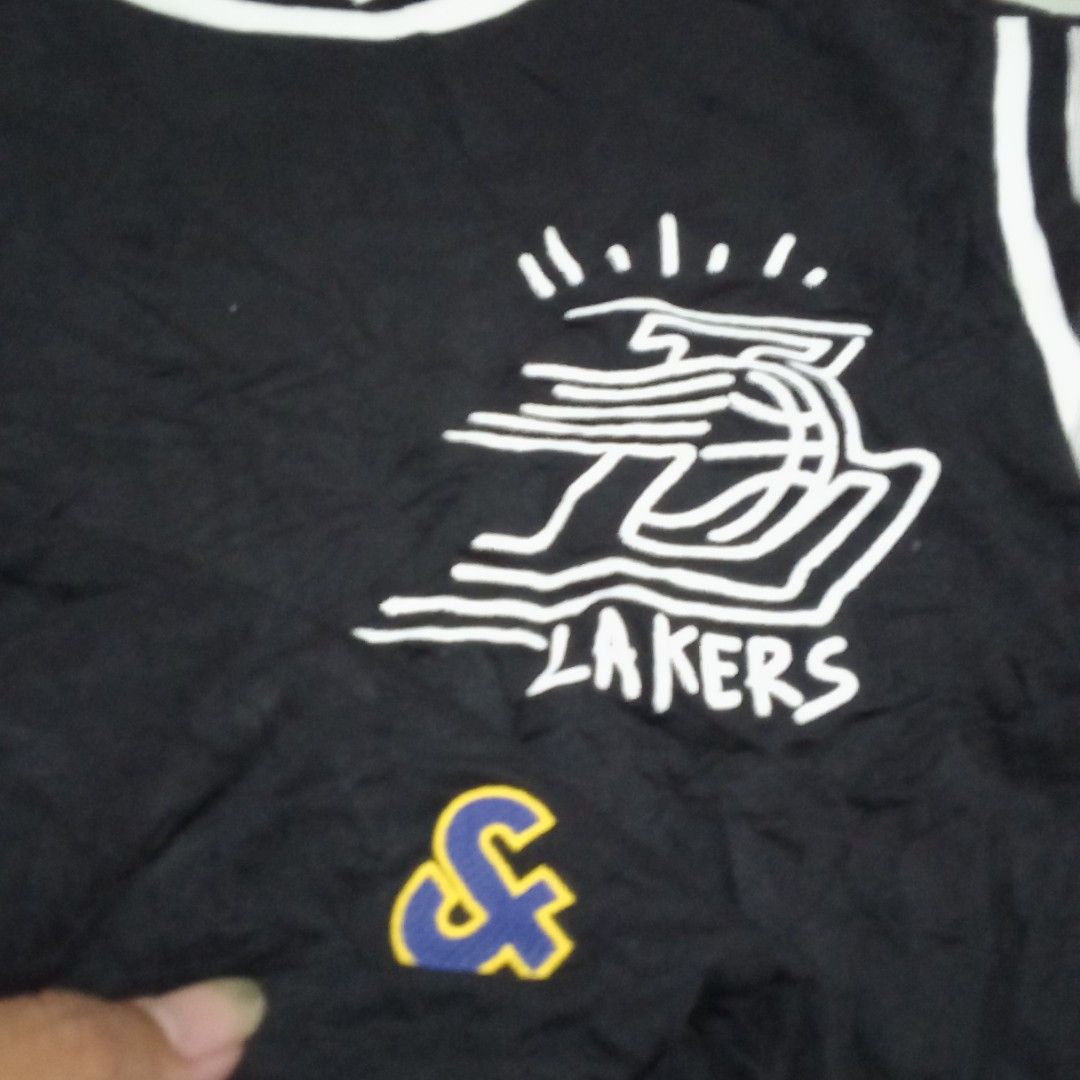 Nba Lakers jack n Jones (Category: Formal Shirts) located in Manila. Submitted by tcbukay_zxc25 (Listing ID 1462152527, Image 3). Description: nba Lakers x jack n Jones excellent pa toh dime's 21x28.