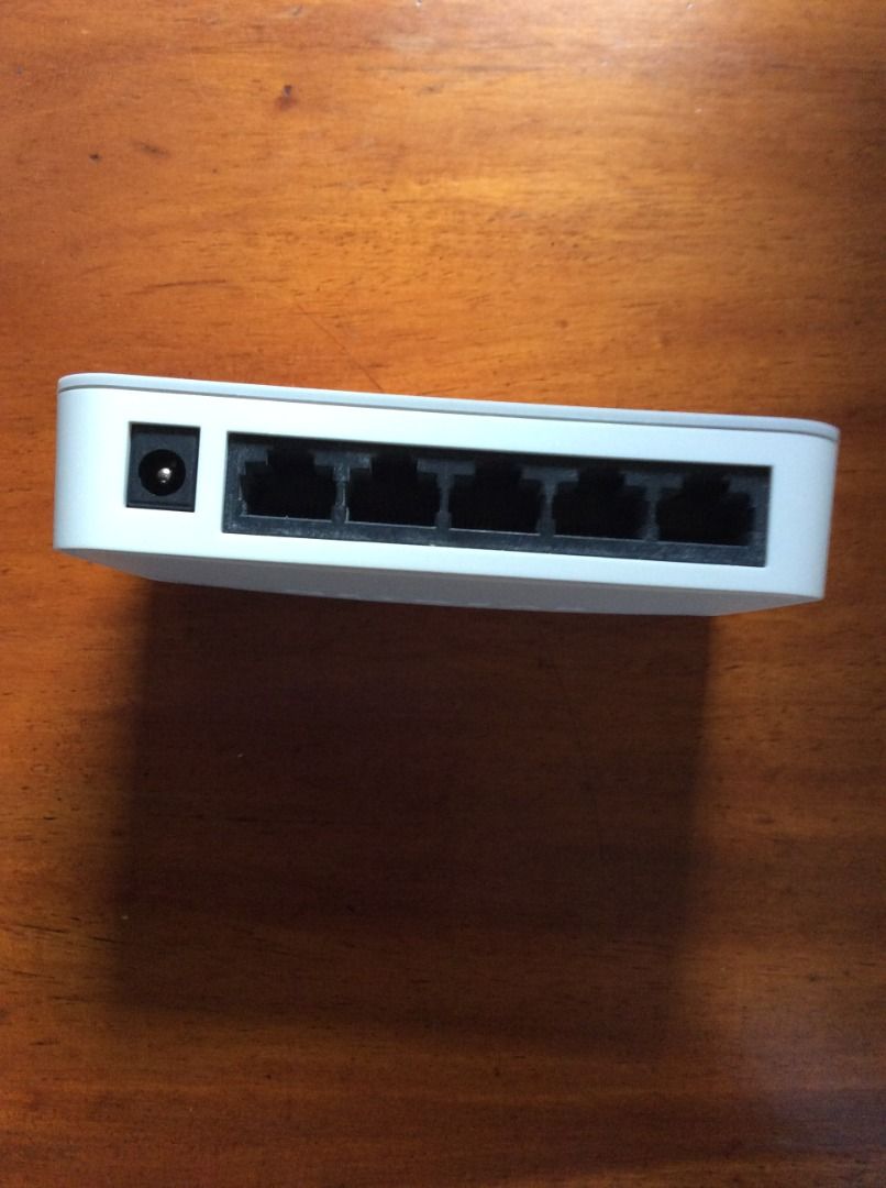 NETGEAR GS205 5-Port Gigabit Ethernet Switch (Category: Networking) located in Silang. Submitted by lorenzo0000 (Listing ID 1462082804, Image 3). Description: - Netgear GS205 5-port Gigabit Ethernet Switch - Expand your wired network with 5 ports - Simple plug-and-play setup - Includes original power adapter - Tested and confirmed working - Includes power supply.
