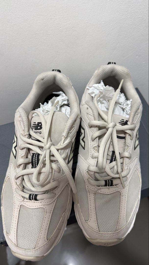 New Balance 530 Sneakers (Category: Sneakers) located in Manila. Submitted by herzze (Listing ID 1462188771, Image 2). Description: - Classic Beige/Off-White Colorway - Breathable Mesh and Synthetic Upper - Comfortable and Stylish for Everyday Wear - Versatile for Casual Outfits - Includes Original Box.