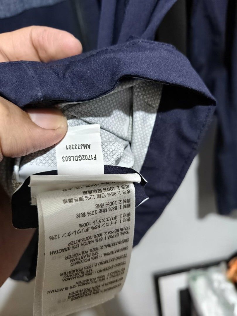 NEW BALANCE ACTIVE WEAR JACKET (Category: Coats, Jackets and Outerwear) located in Muntinlupa City. Submitted by nofame12 (Listing ID 1462164837, Image 2). Description: PLEASE CHECK THE DETAILS OF THE ITEM ON FIRST PHOTO. LOCATION - SUCAT MUNTINLUPA CITY.