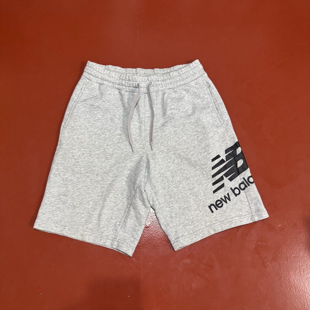 NEW BALANCE SHORTS (Category: Everything Else Others) located in Pasig City. Submitted by buzzthrifty (Listing ID 1462208834, Image 2). Description: SIZE 30-34WAIST 19" LENGTH 11" HEM EXCELLENT CONDITION MINIMAL ISSUE LAST PIC SA MASELAN .