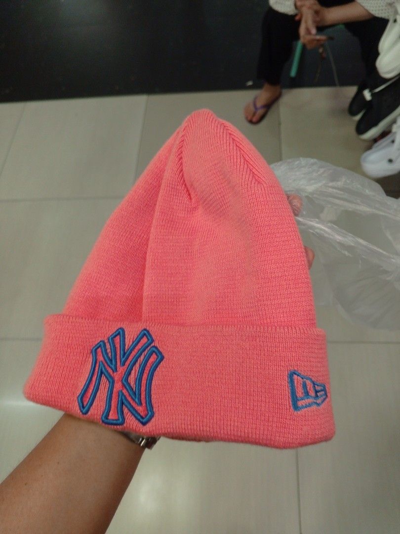 New Era X Mlb Beanie NY (Category: Caps & Hats) located in Bacolod City. Submitted by i.thrifting (Listing ID 1462095422, Image 2). Description: New Era X Mlb Beanie Prestine Condition Complete tags no isse hangtag na kng kulang.