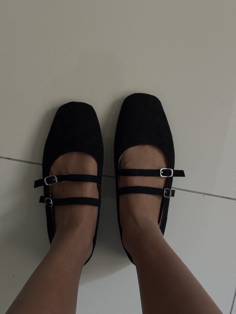 NEW Flats/Ballerinas (Category: Flats & Sandals) located in Taguig. Submitted by liapol2710 (Listing ID 1462051512, Image 1). Description: - Black flats with a suede-like finish - Size 40 - Two adjustable buckle straps across the foot - Chic square toe design - Comfortable for all-day wear - Durable sole with excellent grip pattern - Versatile for casual outings or dressing up your look.