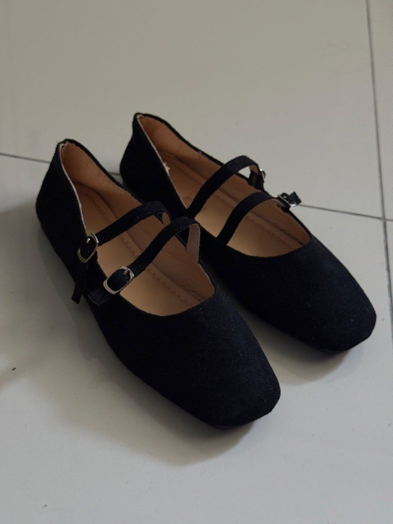 NEW Flats/Ballerinas (Category: Flats & Sandals) located in Taguig. Submitted by liapol2710 (Listing ID 1462051512, Image 2). Description: - Black flats with a suede-like finish - Size 40 - Two adjustable buckle straps across the foot - Chic square toe design - Comfortable for all-day wear - Durable sole with excellent grip pattern - Versatile for casual outings or dressing up your look.