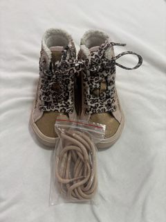 (Category: ) located in . Submitted by mummyhawa (Listing ID 1462038993, Image 1). Description: .