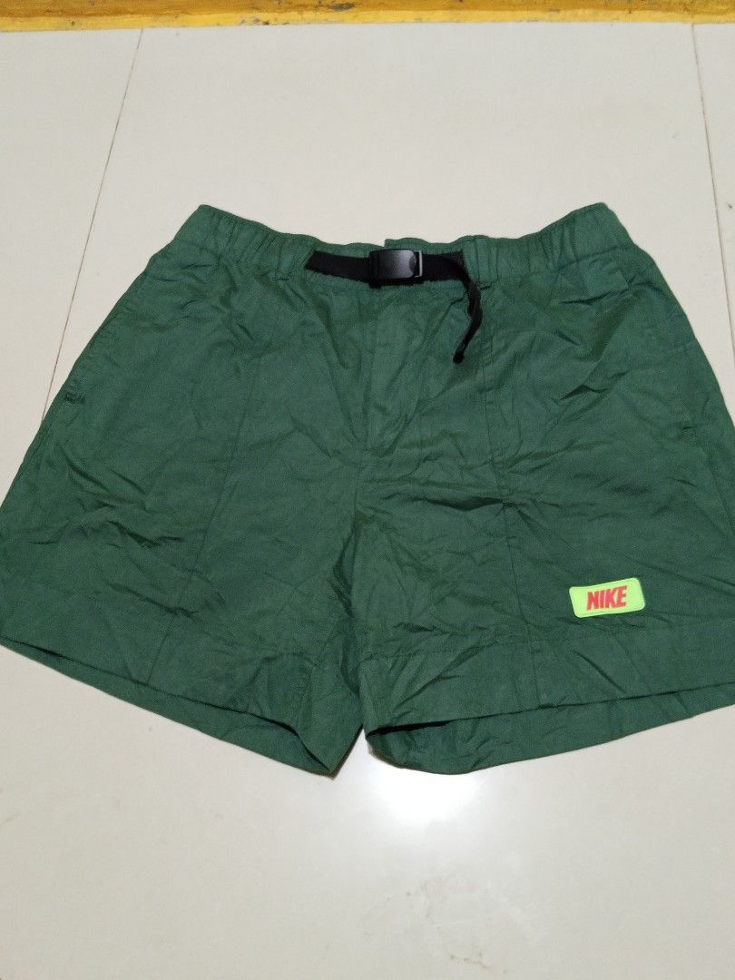 Nike (Category: Shorts) located in Maramag. Submitted by paklooythrift (Listing ID 1462260015, Image 3). Description: Waistline 32 to 34 Length 18 Above knee.