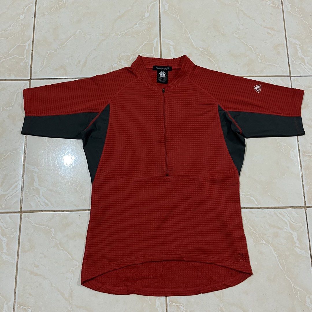 Nike ACG (Category: Tshirts & Polo Shirts ) located in Alubijid. Submitted by rstylthrft (Listing ID 1462201655, Image 1). Description: .