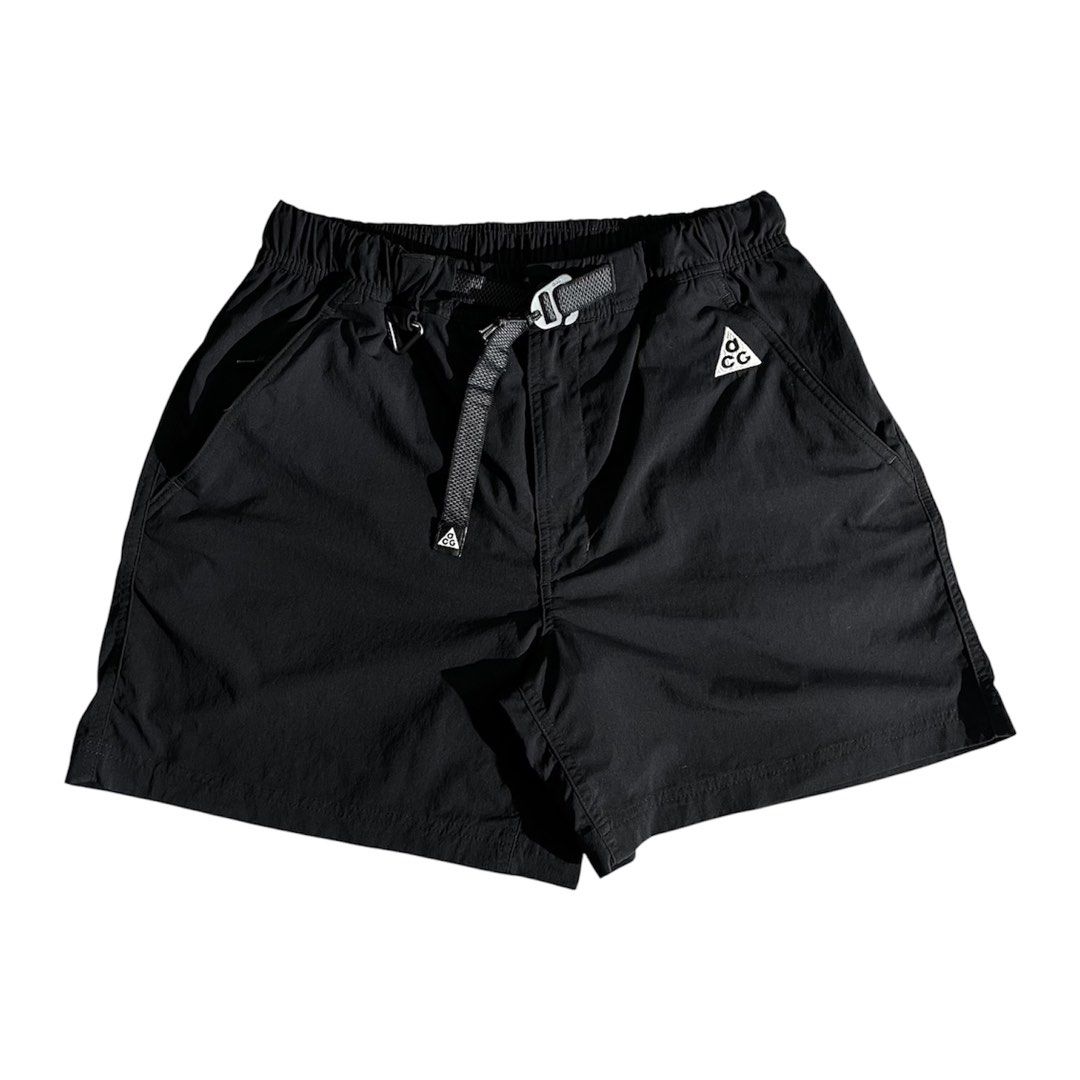 Nike ‘ACG’ Hike Shorts (Category: Shorts) located in Daraga. Submitted by th3cliquejunks (Listing ID 1462187172, Image 1). Description: Nike ‘ACG’ Hike Shorts Tagged Size: Large Condition: 10/10 Flawless Carabiner Still Intact Measurement: Waist: 32” Length: 17” - 2,480 Dm!.