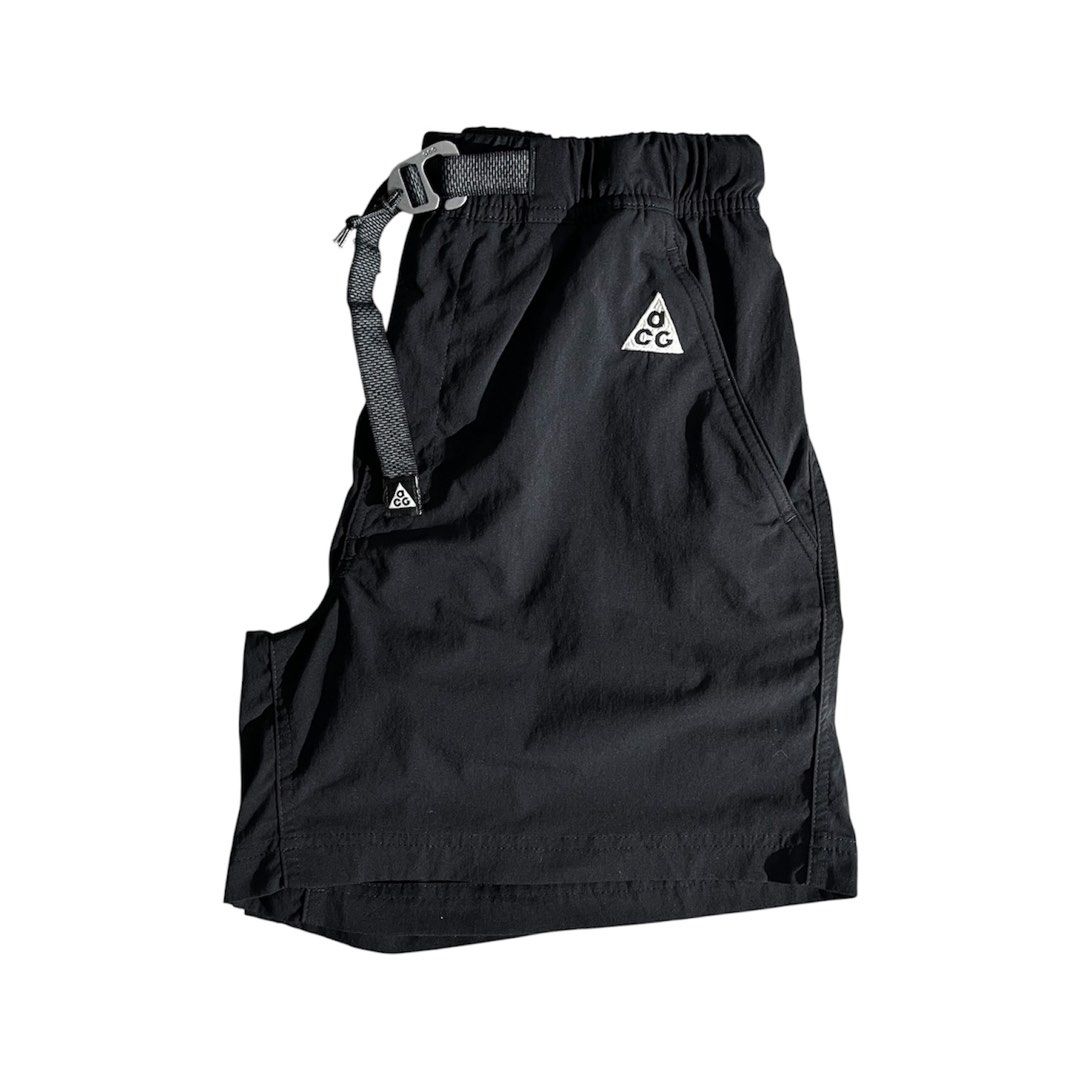 Nike ‘ACG’ Hike Shorts (Category: Shorts) located in Daraga. Submitted by th3cliquejunks (Listing ID 1462187172, Image 2). Description: Nike ‘ACG’ Hike Shorts Tagged Size: Large Condition: 10/10 Flawless Carabiner Still Intact Measurement: Waist: 32” Length: 17” - 2,480 Dm!.