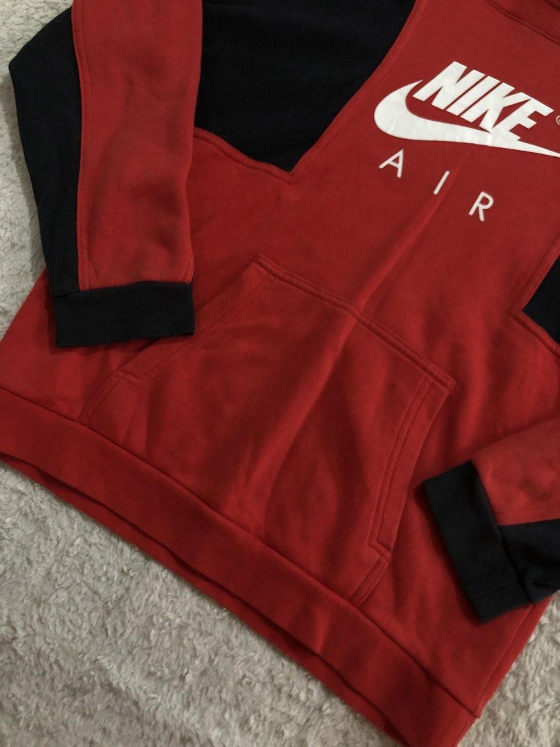 Nike Air Colorblock Pullover Hoodie (Category: Coats, Jackets and Outerwear) located in Canaman. Submitted by thriftmoboss (Listing ID 1462180967, Image 3). Description: 📌 Nike Air Colorblock Pullover Hoodie XL on tag W-20 L- 25 80% COTTON 20% POLYESTER ‎need wash Not available:When worn ‎ISSUE: sign of used Price:750🏷️ ‎ ‎•✅PLUS SHIPPING FEE (+75) ‎•🔵MOP: G CASH ‎•🟥COURIER: JnT ‎•📍LOC:Magsaysay, Naga city ,Camarines Sur 🌫️.