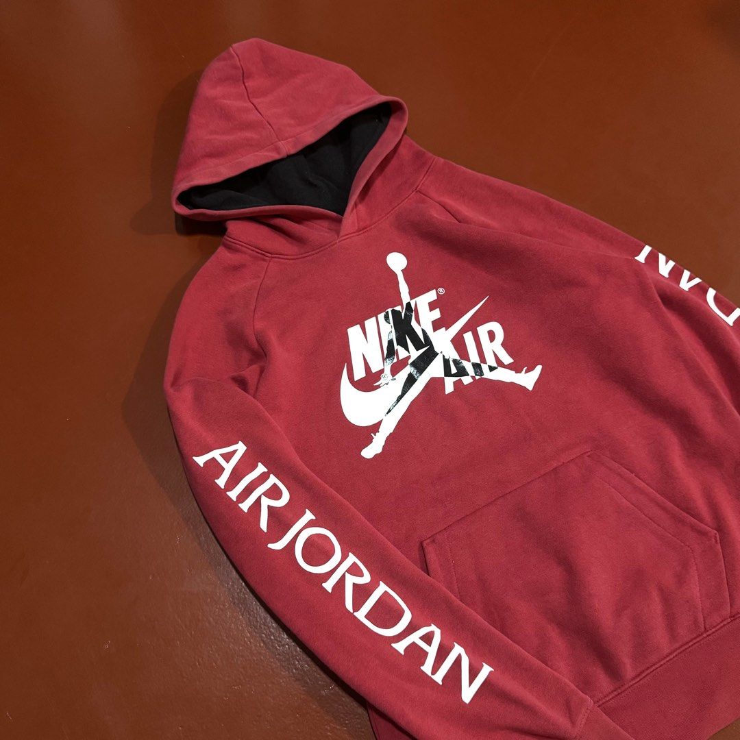 NIKE AIR JORDAN HOODIE (Category: Coats, Jackets and Outerwear) located in Pasig City. Submitted by buzzthrifty (Listing ID 1462205839, Image 2). Description: SIZE XL ON TAG BEST FIT ⬇️ S-M MEN M-L WOMEN 20x26 EXCELLENT CONDITION MINIMAL HAIRLINE SA PRINT .